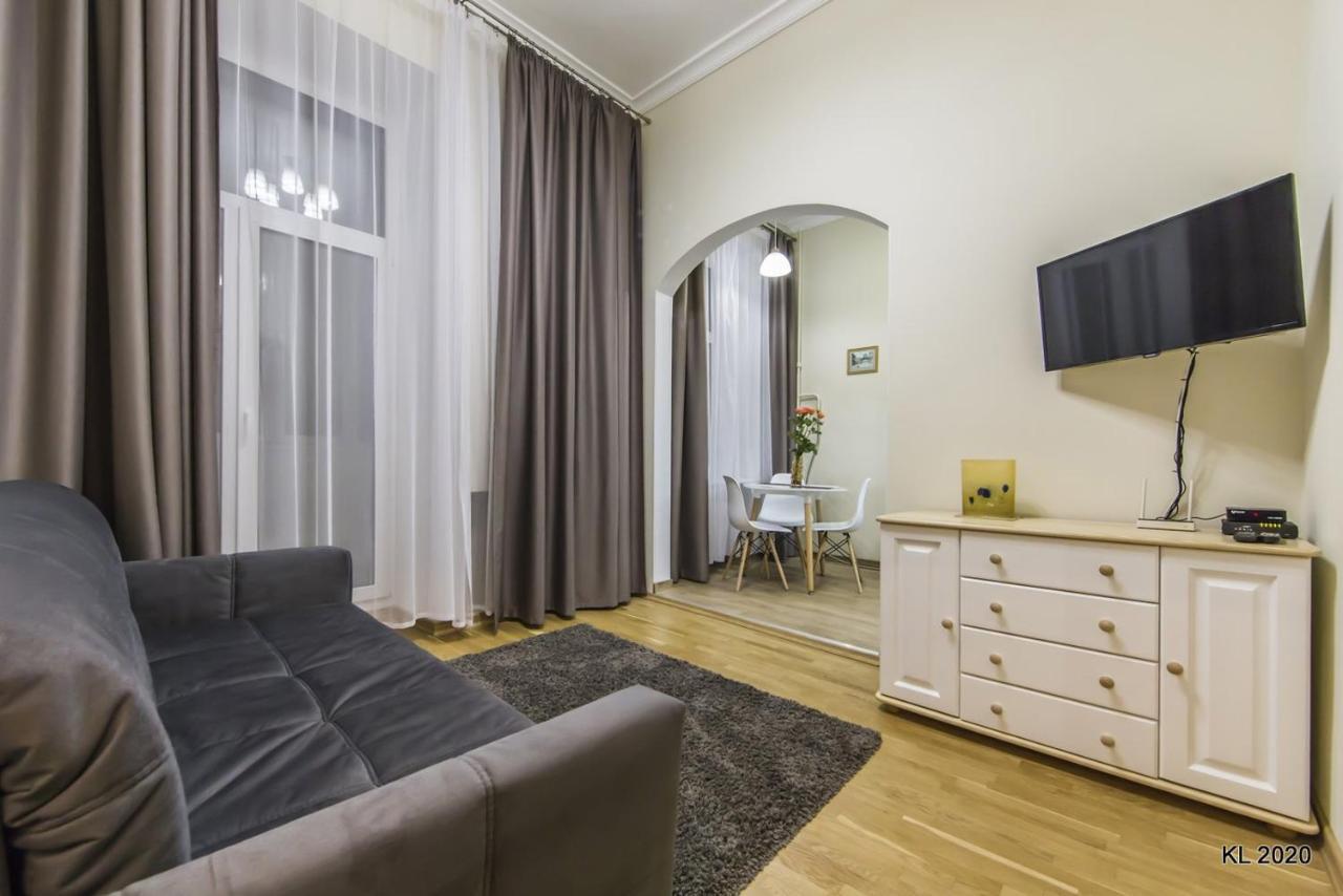 Kiev Lodging Apartamento Exterior foto
