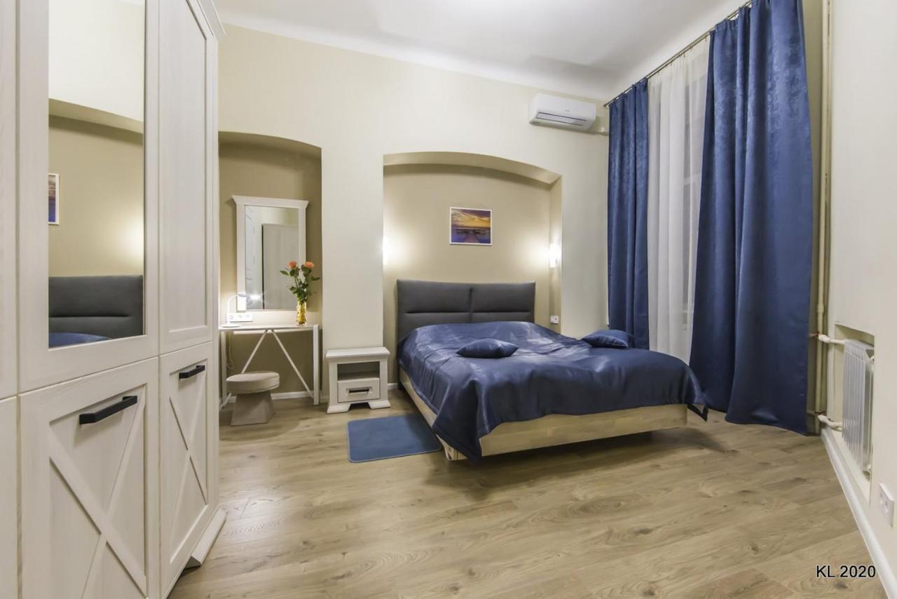 Kiev Lodging Apartamento Exterior foto
